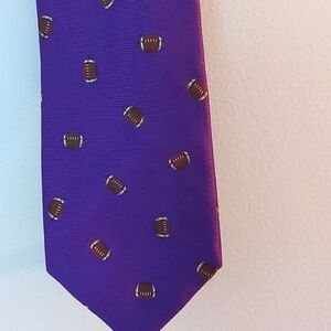 NWT Chaps 100% Silk‎ Football Print Tie